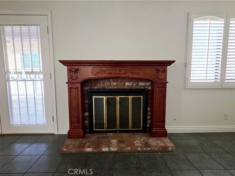 335 Eola Dr — Photo 12