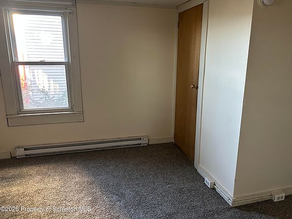 3rd image of 510 Moltke Ave APT 3