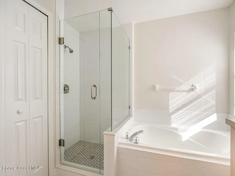 1198 Kenmore St NW — Photo 18