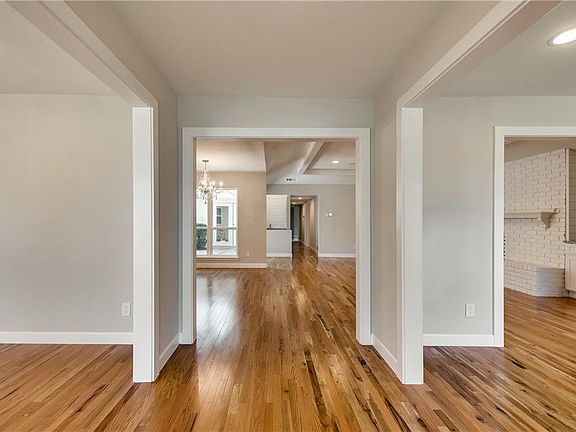 3rd image of 15920 Windy Meadow Dr