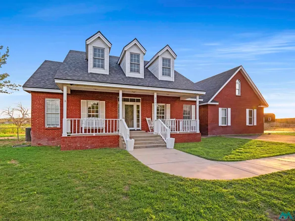 2401 Crown Ct, Carlsbad, NM 88220