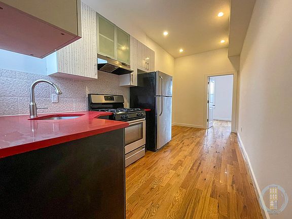 3rd image of 1366 Putnam Ave #3A