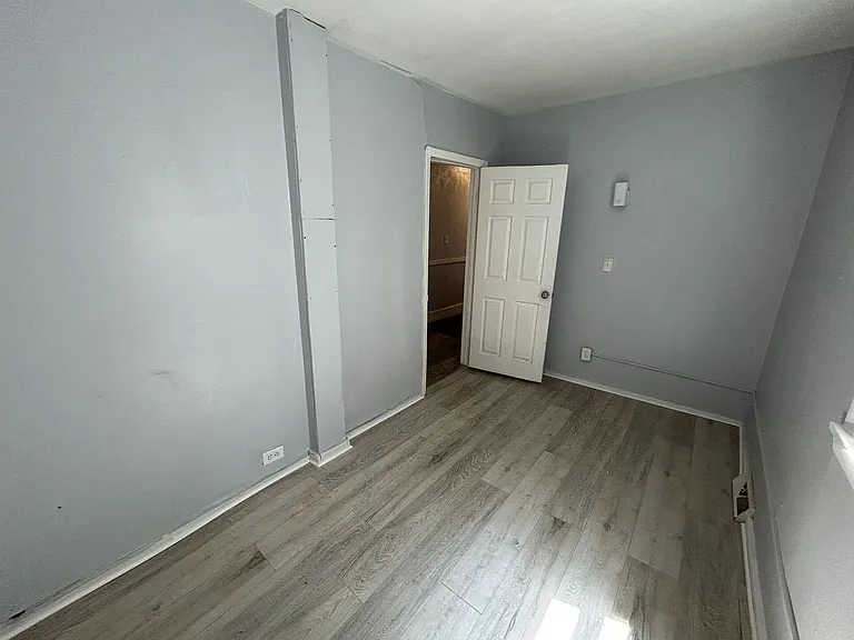 640 W 13th St — Photo 38