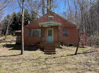 3010 Green Cove Rd, Brasstown, NC 28902