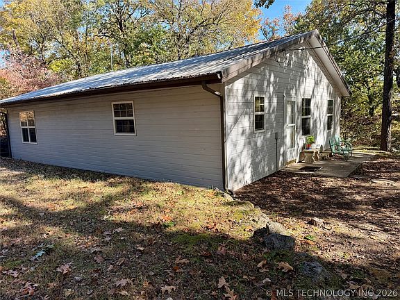 2nd image of 425671 E 1168th Rd
