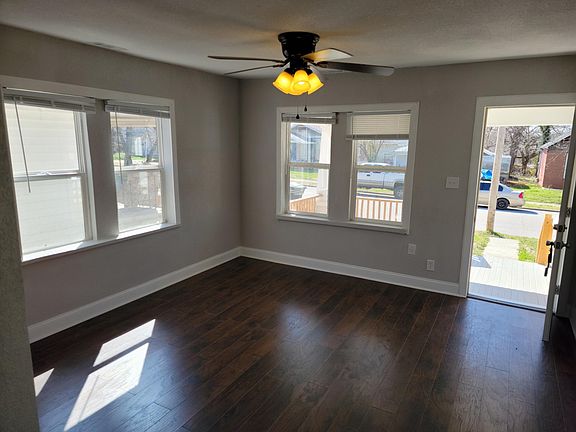 4th image of 512 S Newton Ave