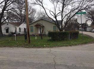 102 N Dwight Ave, Dallas, TX 75211