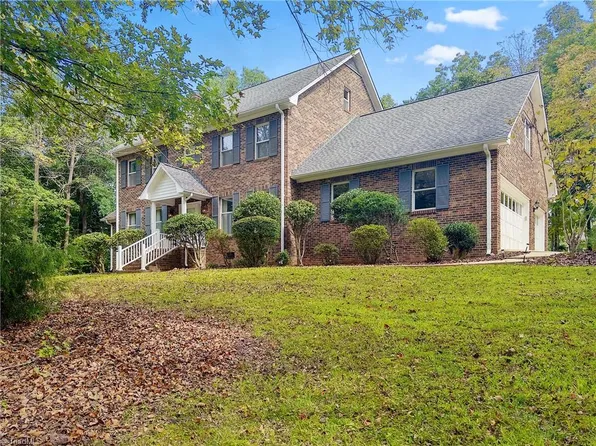 2218 Crescent Dr, Graham, NC 27253