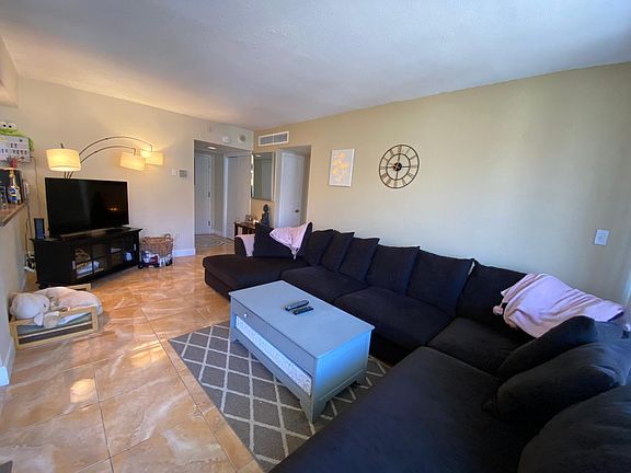 4th image of 470 3rd St S #406
