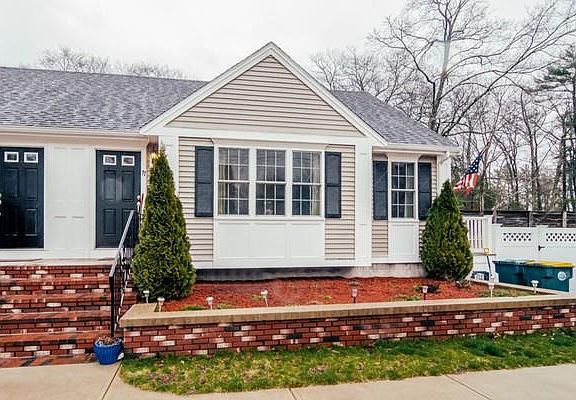 2nd image of 77 Park Ave