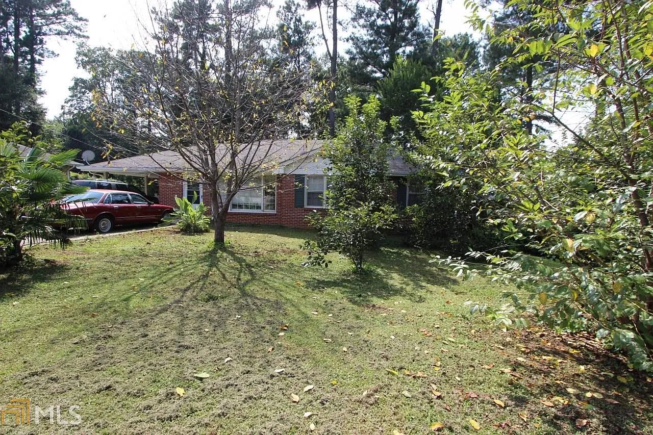 2888 Shallowford Rd photo 1