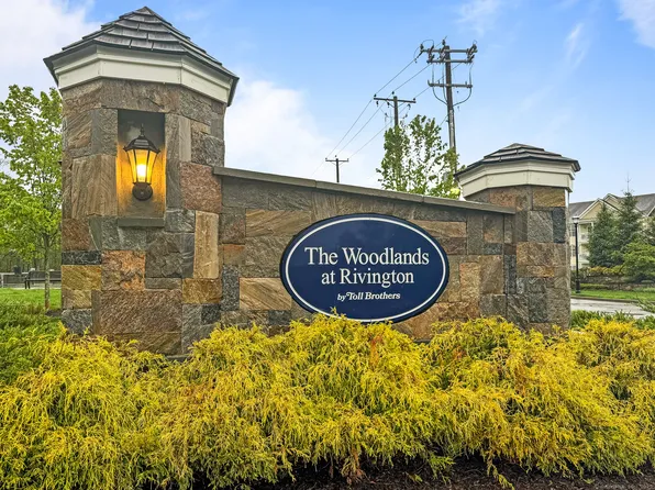 81 Brentwood Circle, Danbury, CT 06810