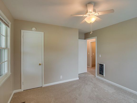 3rd image of 2606 Woodberry Dr