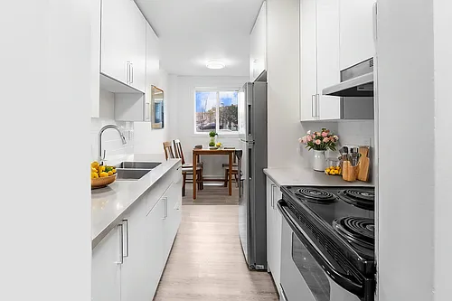 250 Marconi Blvd Photo 1