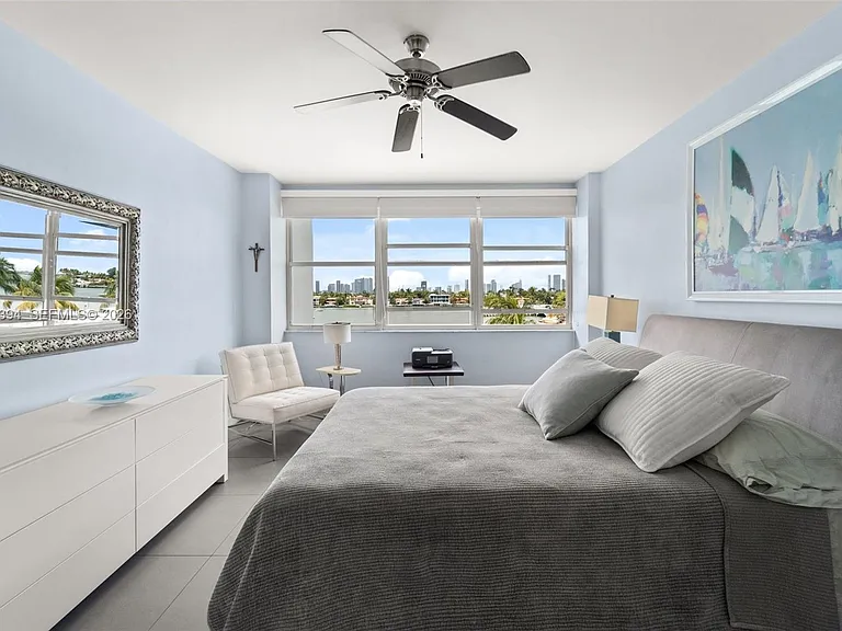 3 Island Ave #4I — Photo 10