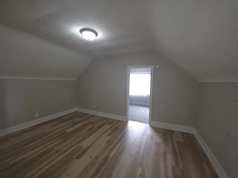 217 Bessemer Ave #3 — Photo 2