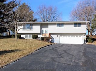 13545 Treva Dr, Morrison, IL 61270