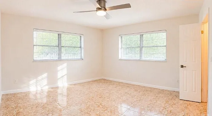 5112 Hollywood Blvd #3 — Photo 4