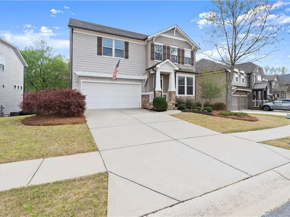 556 Lost Creek Dr, Woodstock, GA 30188
