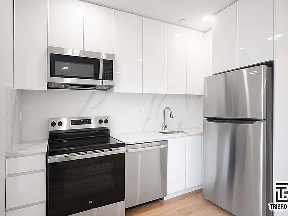 2nd image of 13 N Elliot Pl Unit 2A