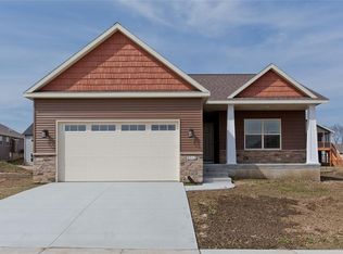 5312 Mayfair St SW, Cedar Rapids, IA 52404