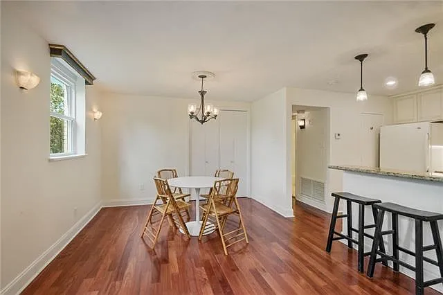 2511 Saint Charles Ave #302 — Photo 9