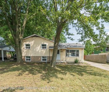124 W Cavanaugh Rd, Lansing, MI, 48910