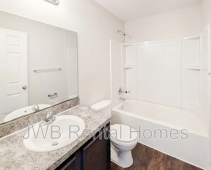 4646 Lenox Ave — Photo 9