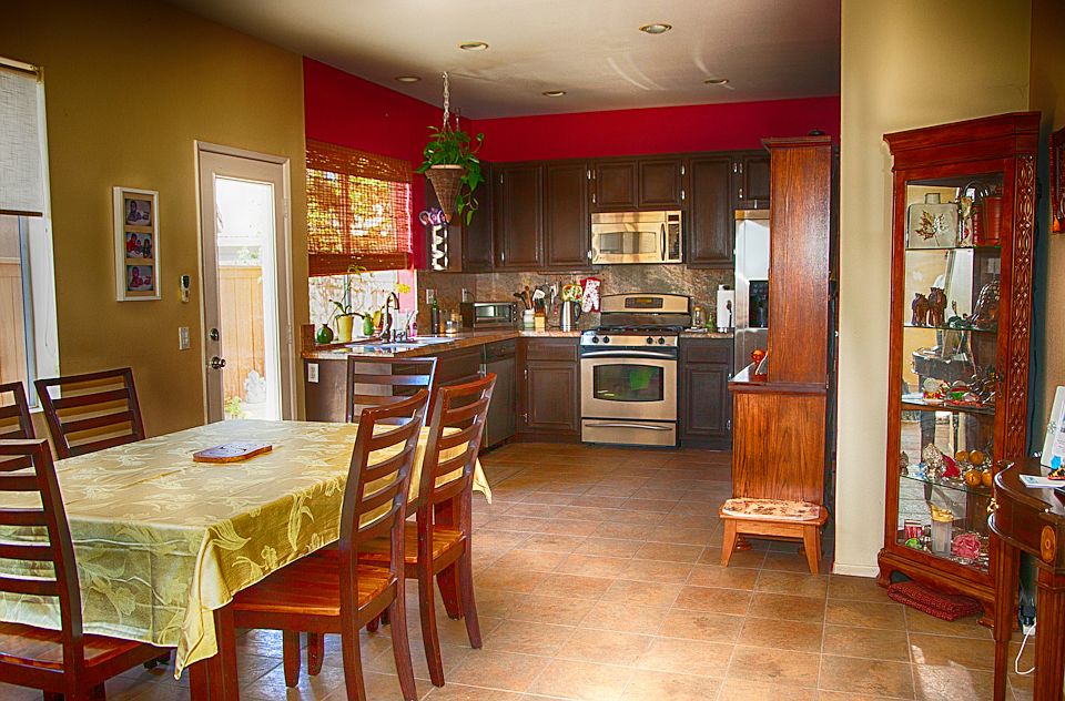 1st image of 16 Gretchen Ct