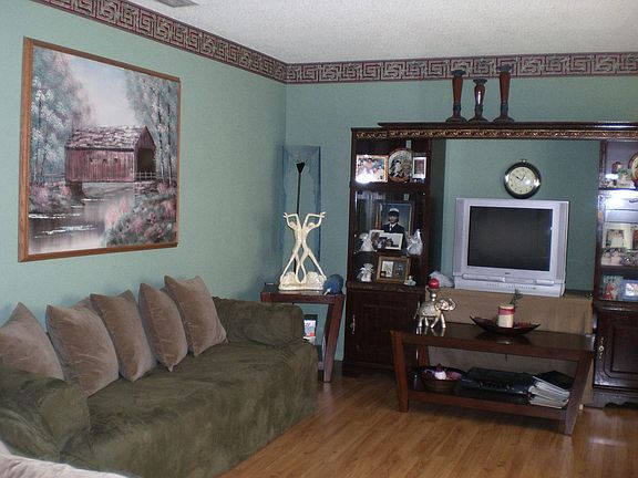 2nd image of 8259 Newfield Cir