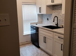 2300 S 10th St APT E, Saint Louis, MO 63104