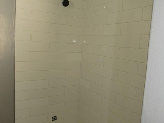 5th image of 14312 Roscoe Blvd