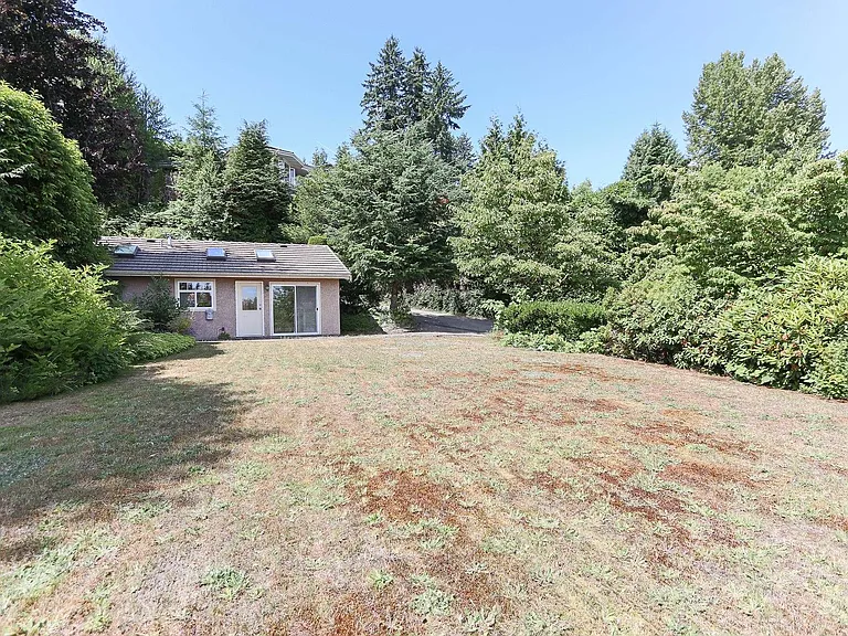 545 Thetford Pl — Photo 3