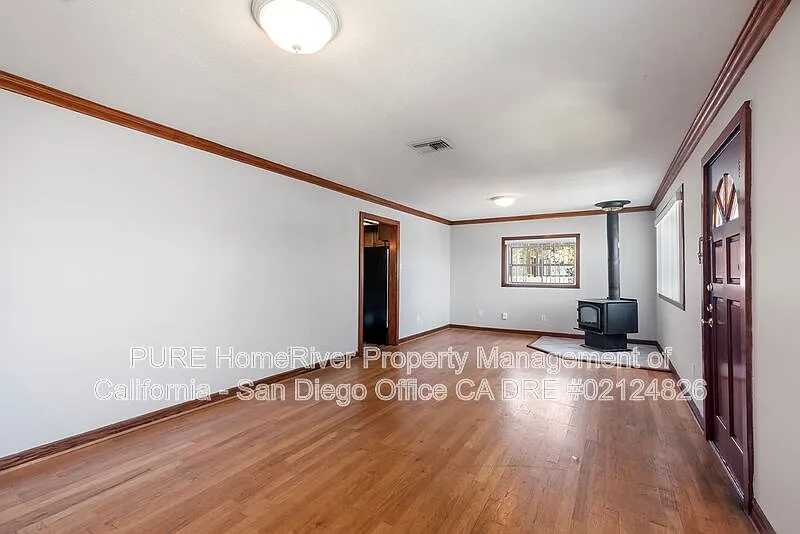 4 bed, 3.0 bath, 1600 sqft, $4,750 — Photo 4