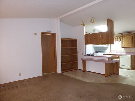 4th image of 23906 Isle Place