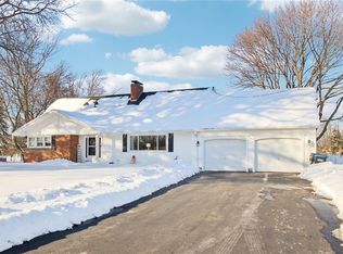 1658 Schlegel Rd, Webster, NY 14580