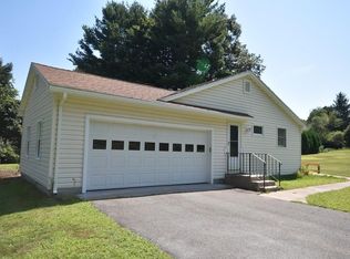 351 Mill Ln, Amherst, MA 01002