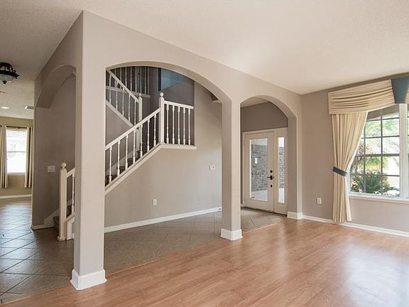 2nd image of 13813 Magnolia Glen Cir