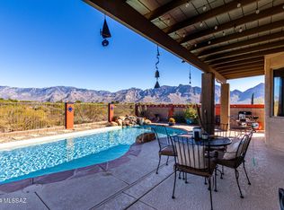 11890 N Crescendo Dr, Oro Valley, AZ 85737