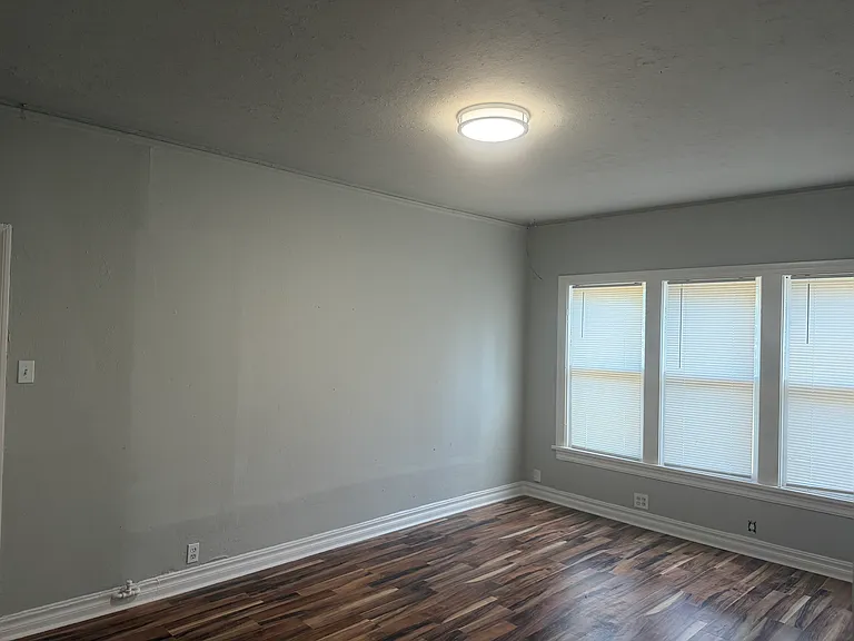 3300 Purington Ave — Photo 5
