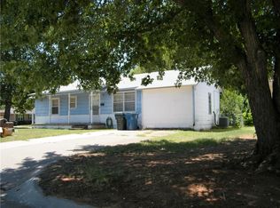 3401 Sycamore Dr, Midwest City, OK 73110