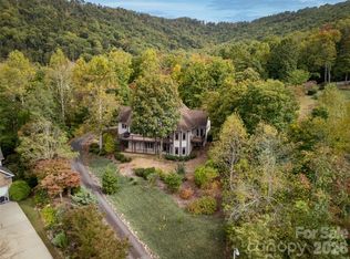 142 Twin Courts Dr, Weaverville, NC 28787