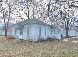 185 N Cedar St, Ainsworth, NE 69210