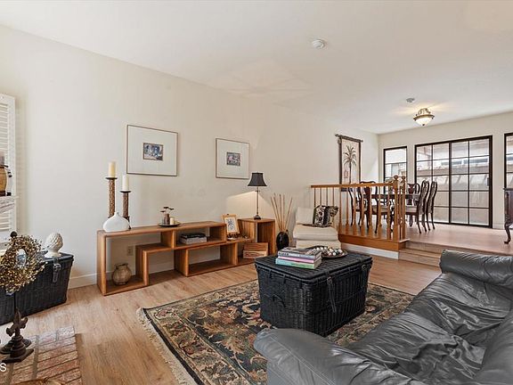 4th image of 625 S Broadway #2