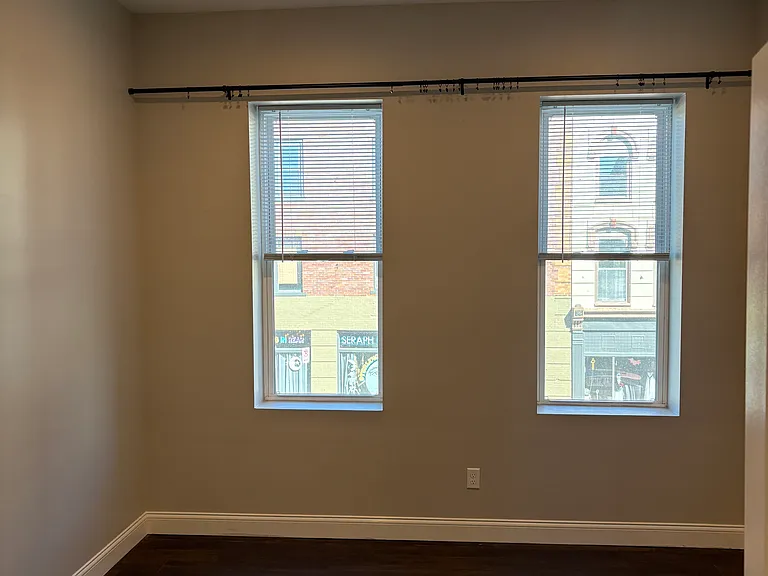117 S Main St #2E — Photo 2