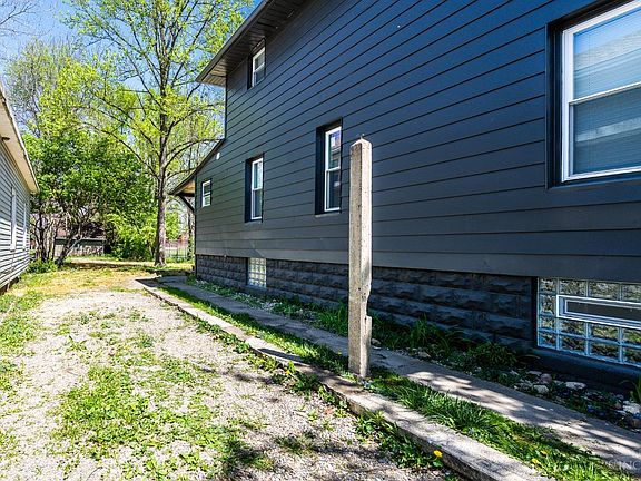 3rd image of 4838 Alert New London Rd