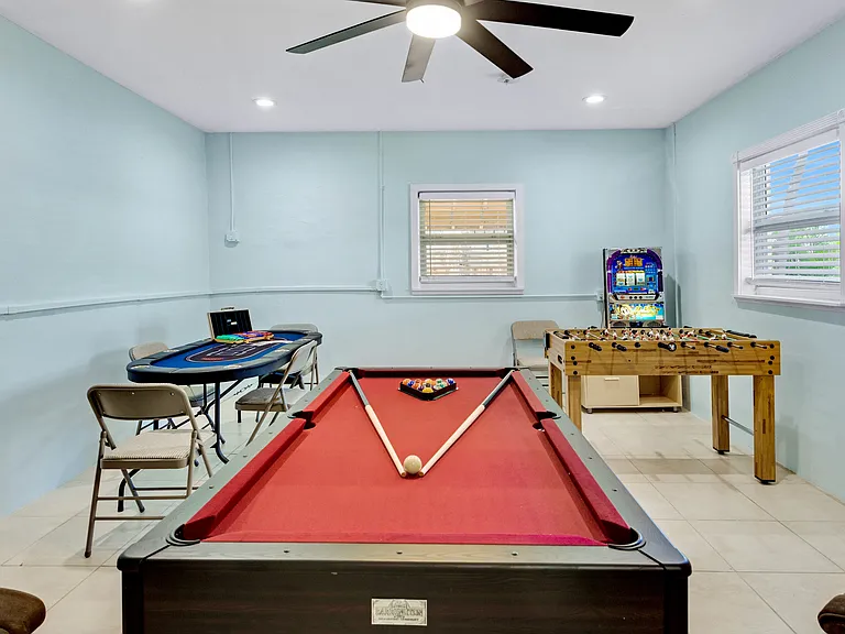 381 Caribbean Dr E — Photo 11
