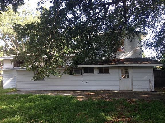 3rd image of 7210 Esther St