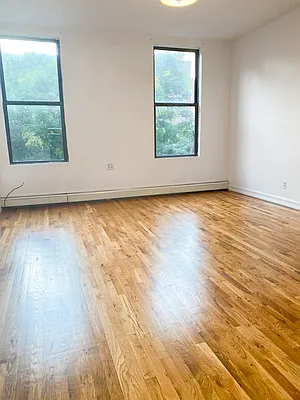 Rented by City Vista Inc | media 56