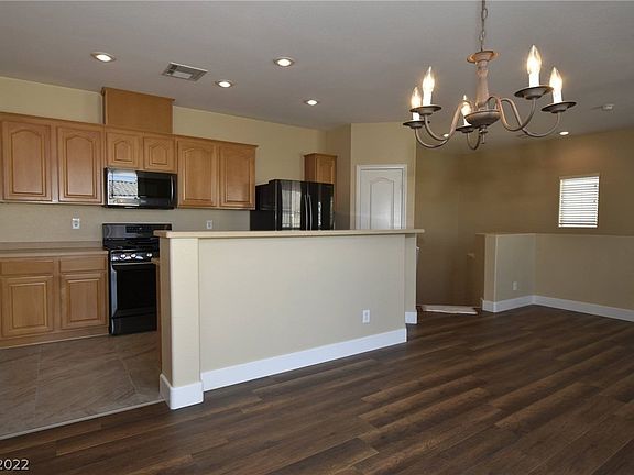 2nd image of 6250 W Arby Ave Unit 226